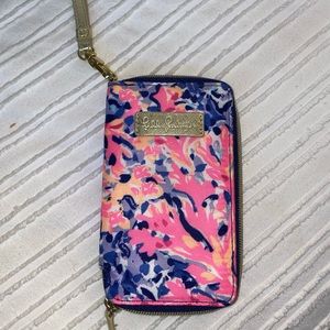 Lilly Pulitzer wristlet